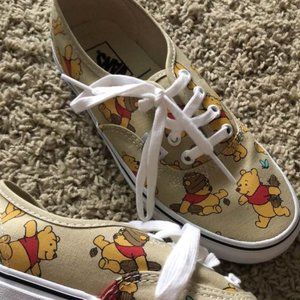 Disney Vans Winnie the Pooh Womens 6.5